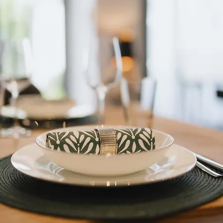 Homely - Luxury Loft, Modern, Near Kurfürstendamm I Cafe *