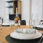 Homely - Luxury Loft, Modern, Near Kurfuerstendamm I Cafe Апартаменты *
