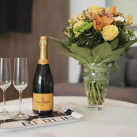 Homely - Luxury Loft, Modern, Near Kurfuerstendamm I Cafe * ベルリン