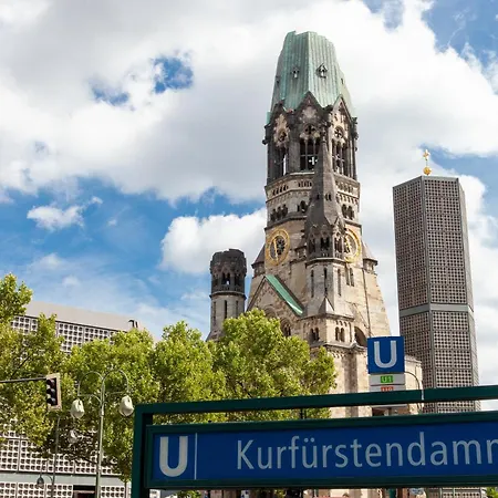 Homely - Luxury Loft, Modern, Near Kurfuerstendamm I Cafe Berlín